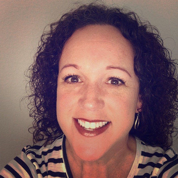 Welcome to my closet! - Picture 1 of 1